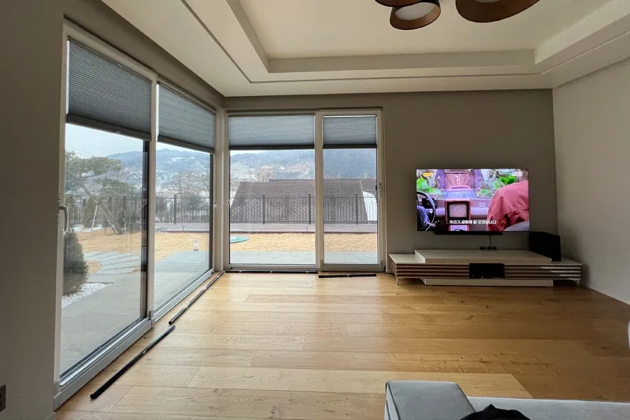 의정부 단독주택 거실 파노라마 통유리 조망